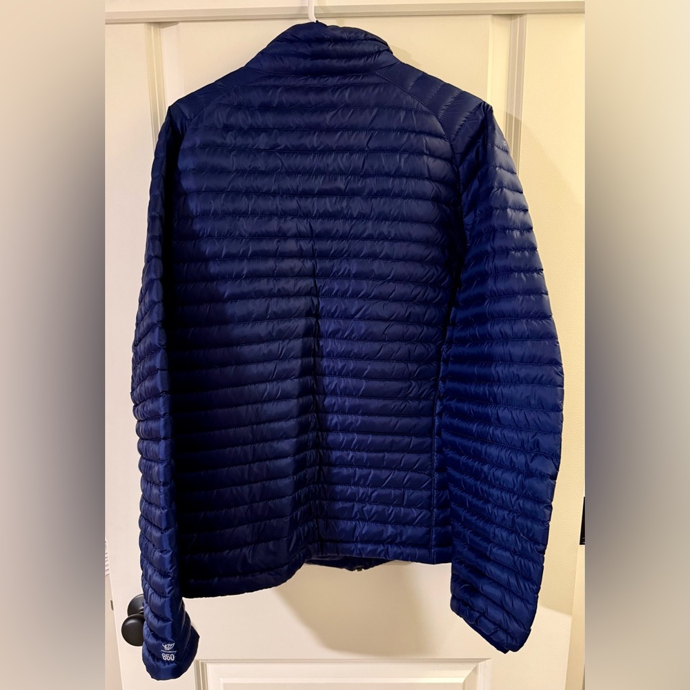 L.L. Bean Men's Deep Blue Quilted Puffer Jacket - Picture 4 of 4